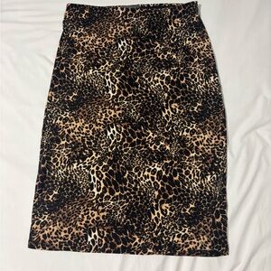 Suzy Shier Leopard Print Women's Skirt